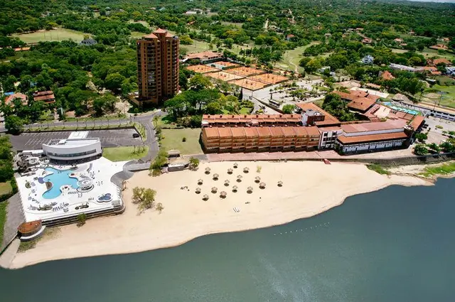 Resort Yacht Y Golf Club Paraguayo