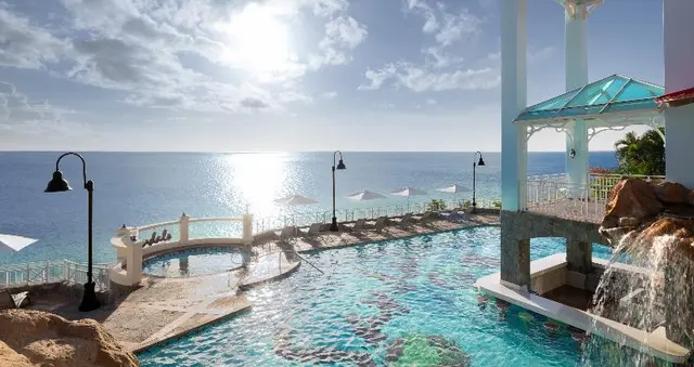 Sandals Regency La Toc