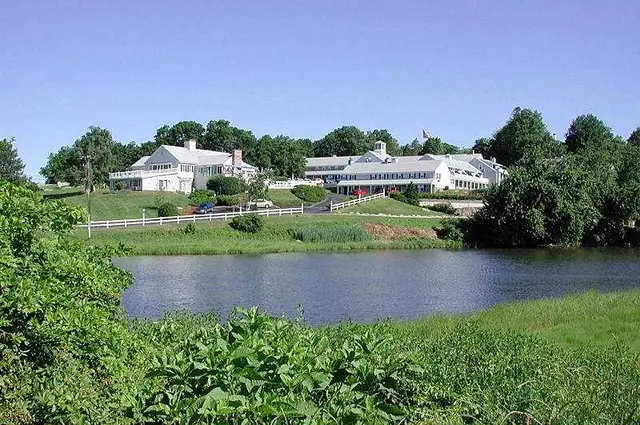 Inn at Mystic
