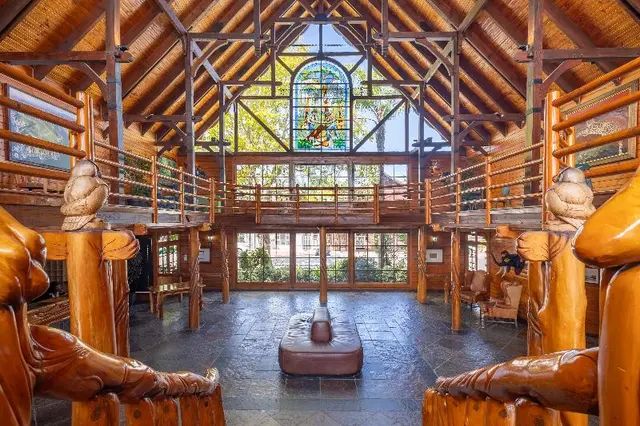 Knysna Log-Inn