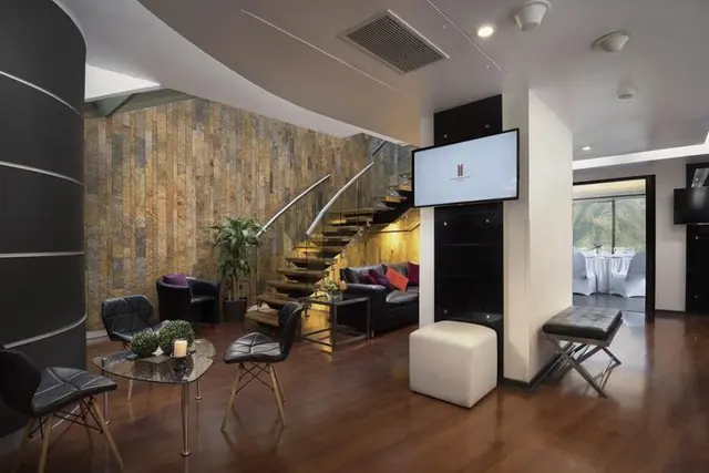 Boulevard Suites