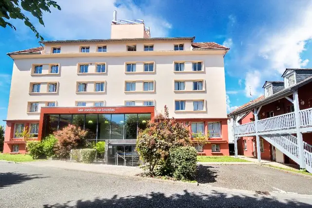 Zenitude Hôtel-Résidences Les Jardins de Lourdes