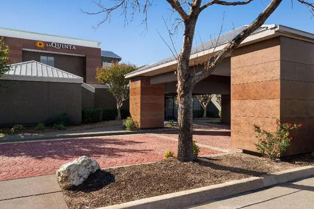 La Quinta Inn & Suites by Wyndham Round Rock North