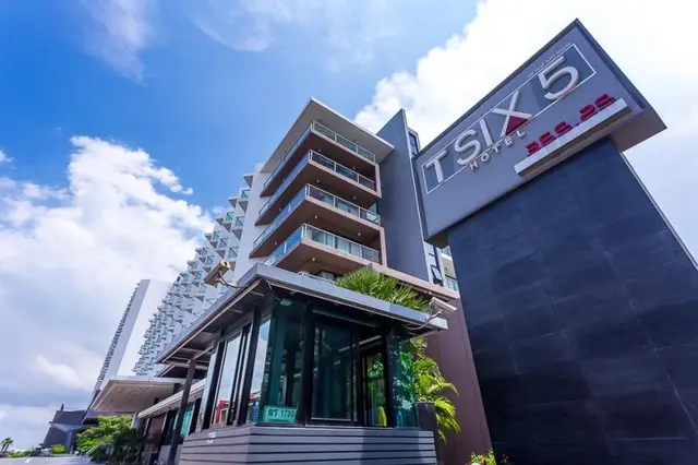 Tsix5 Hotel