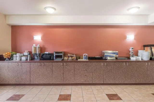 Super 8 by Wyndham St Johns