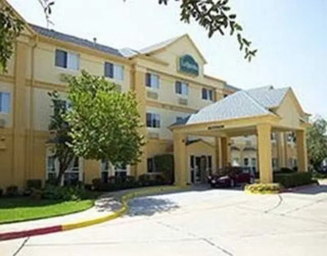 Motel 6 Dallas, TX - Northwest