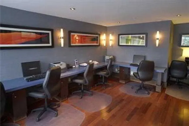 Sandman Hotel & Suites Winnipeg Airport