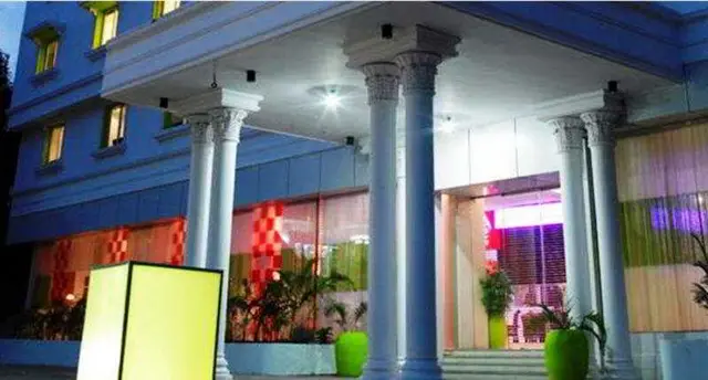 THE CENT Sandhya Hotel
