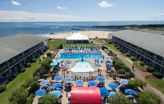 Red Jacket Beach Resort & Spa