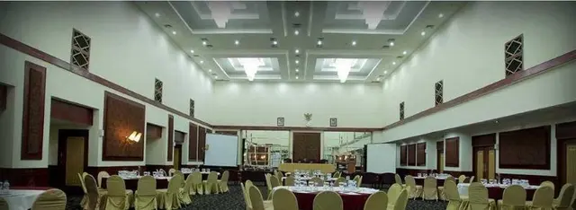Oasis Amir Hotel