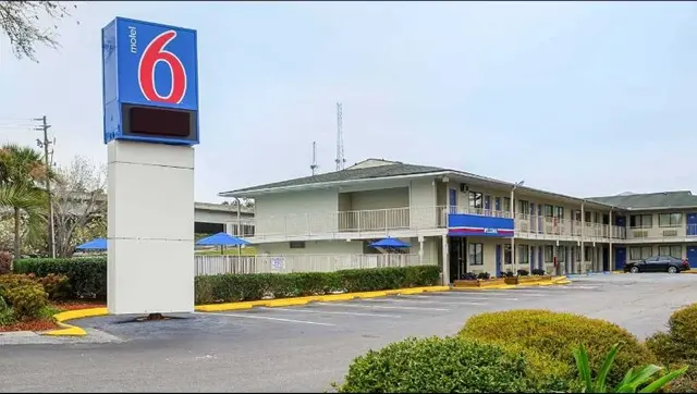 West Ashley Inn