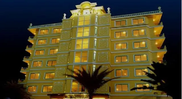 Four Seasons Place