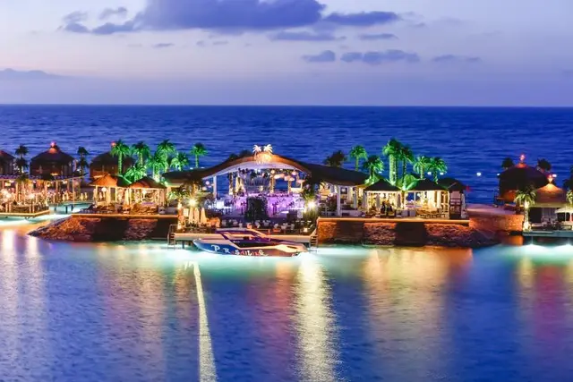 Cratos Premium Hotel Casino & SPA