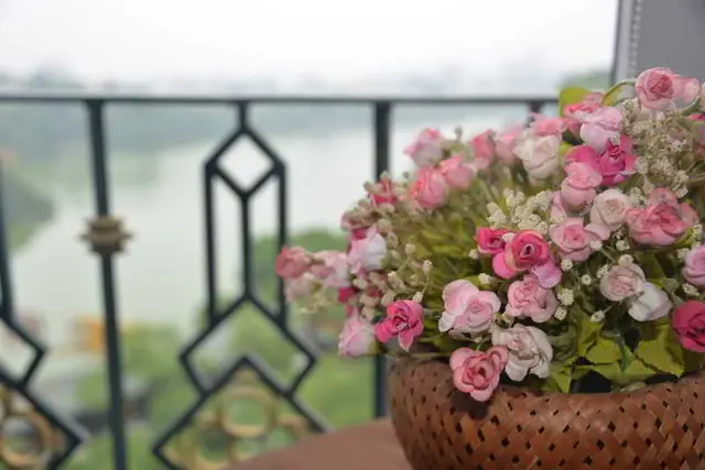 Lakeside Palace Hotel