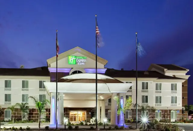 Holiday Inn Express & Suites Dinuba West By IHG