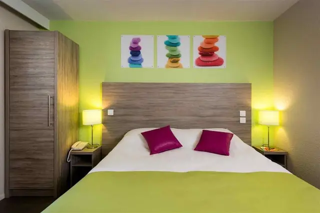 Kyriad Hôtel Saint Jean