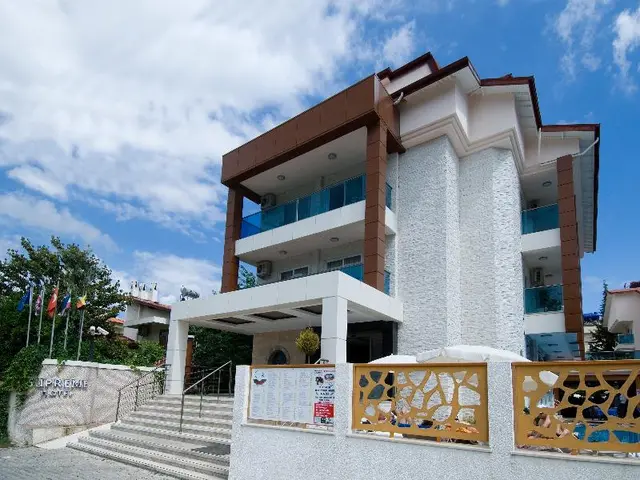 Supreme Boutique Hotel
