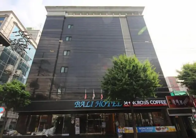 Bali Tourist Hotel