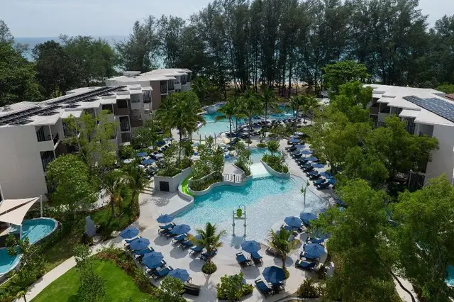 Le Méridien Phuket Mai Khao Beach Resort