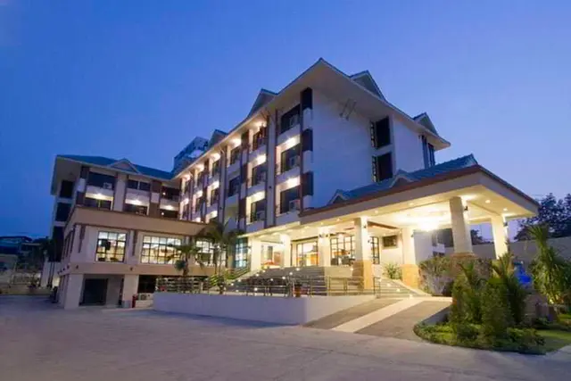 Ayara Grand Palace