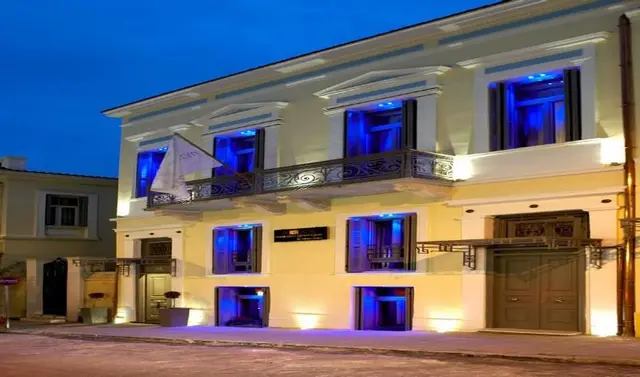 Maison Grecque