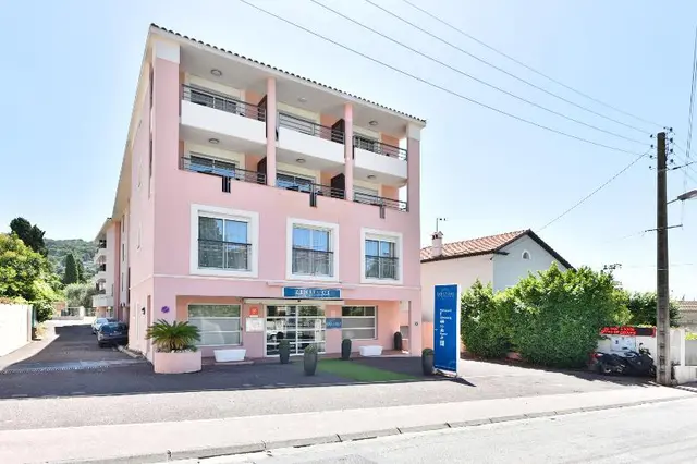 Zenitude Hotel-Residences Le Cannet