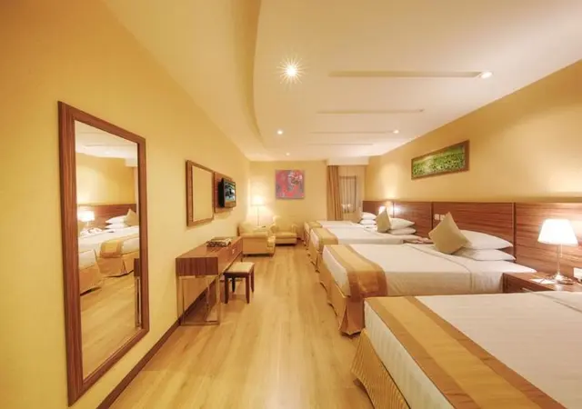 Al Safwah Royale Orchid Hotel