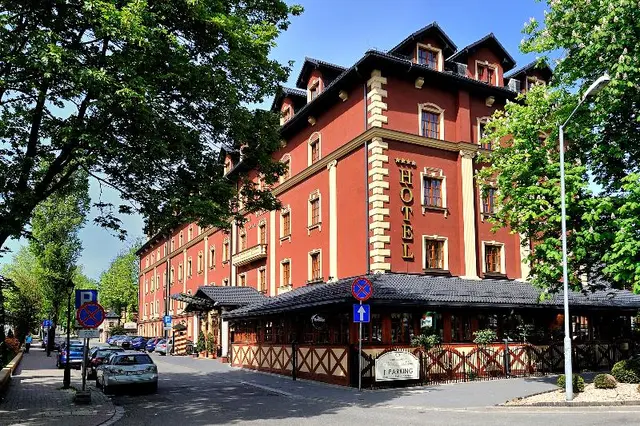 Diament Arsenal Palace