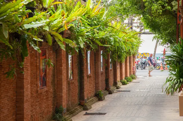 Tropica Bungalow Hotel