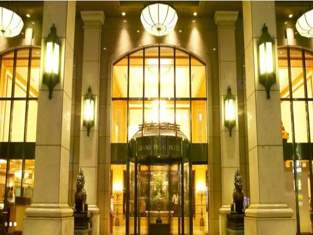 Grand Hi-Lai Hotel