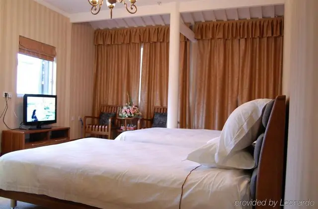 Royal Garden Inn