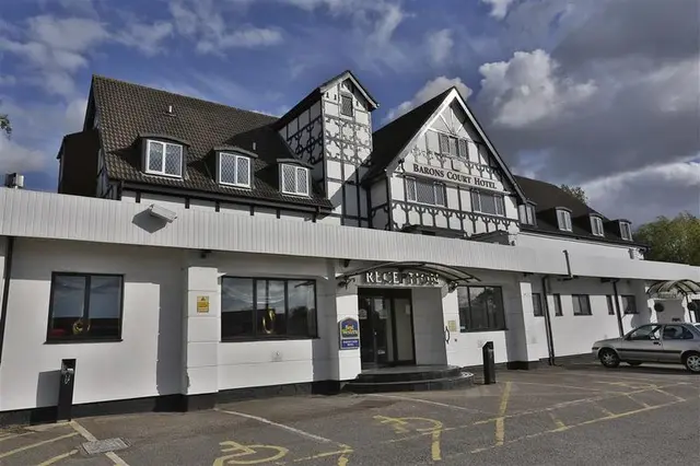 Barons Court Hotel