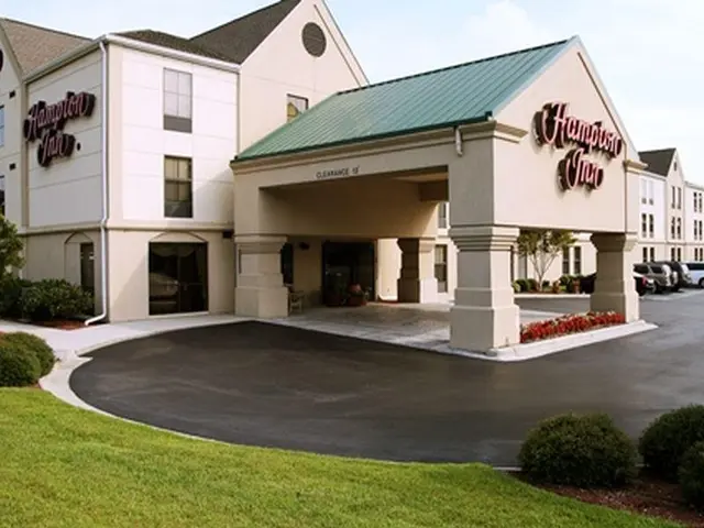 Hampton Inn Southport