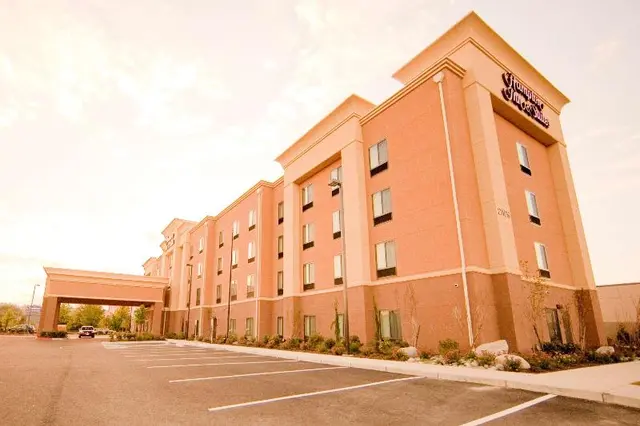 Hampton Inn & Suites Seattle Kent, WA
