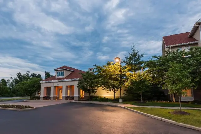 Larkspur Landing Extended Stay Suites St. Louis
