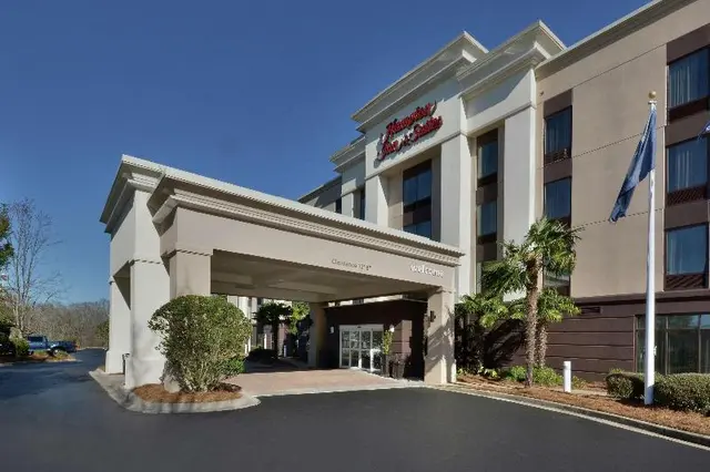 Hampton Inn & Suites Clinton I-26