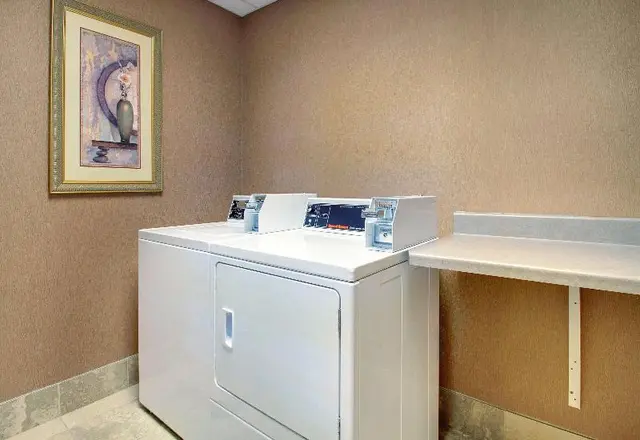 Hampton Inn & Suites West Bend