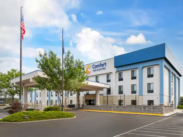 Comfort Inn & Suites Rapid City near Mt Rushmore