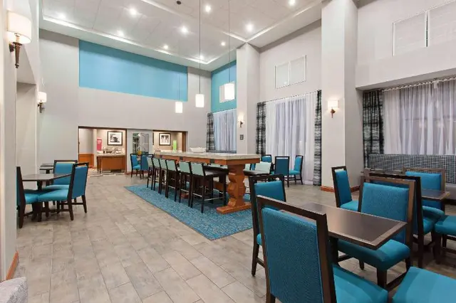 Hampton Inn & Suites Clovis-Airport North