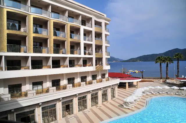 Golden Rock Beach Hotel