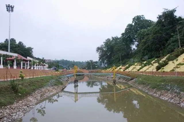 Lipis Plaza