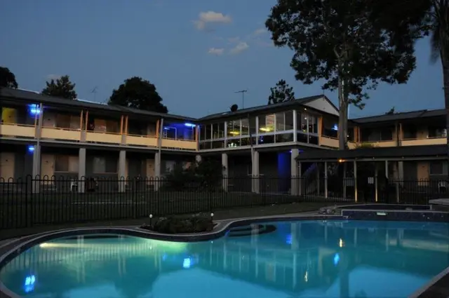 Bucketts Way Motel and Restaurant