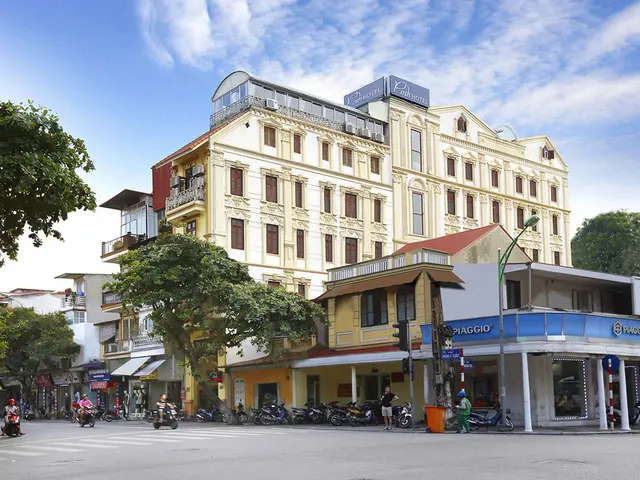 Posh Hotel