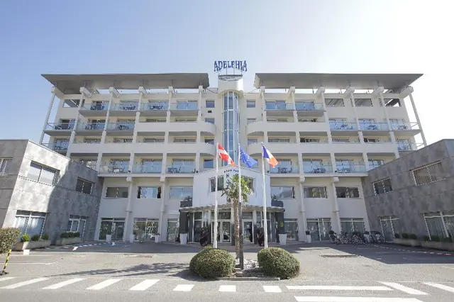 Logis Hôtel Adelphia