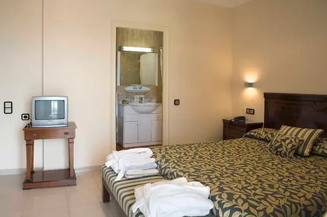 Rovira Hotel