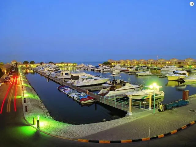 Al Bander Hotel & Resort