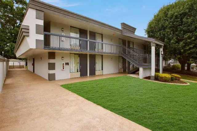 Best Western Southlake Inn