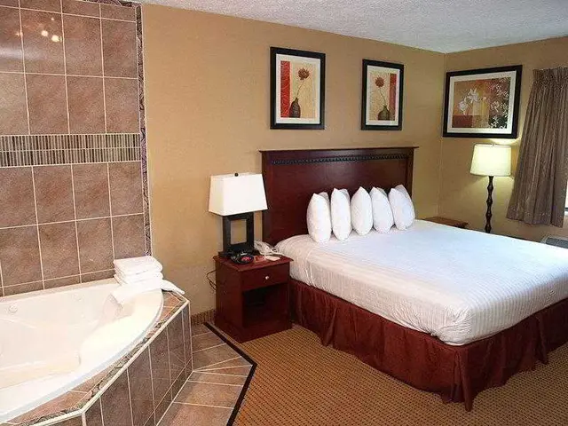 Days Inn by Wyndham Lincoln