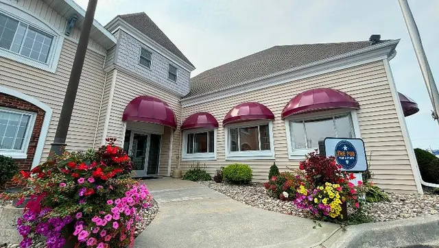 Magnuson Grand Pioneer Inn and Suites