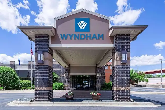 Best Western Plus Bloomington Hotel